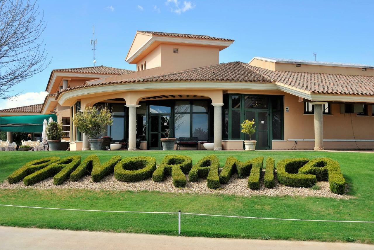 Chalet adosado de lujo para 6 personas en Golf Panorámica Sant Jordi Exterior foto